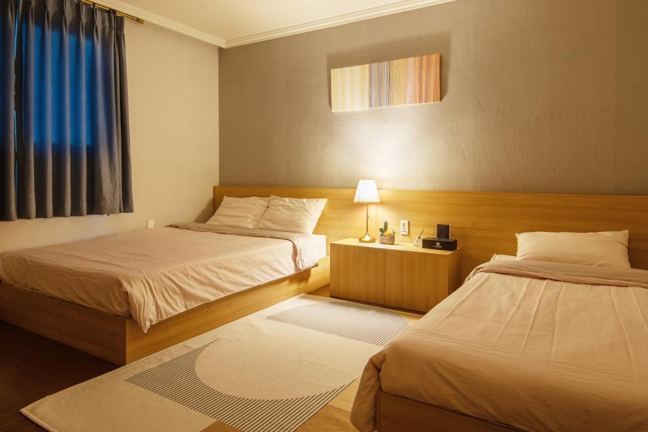 Ellui Hotel Jeju Esterno foto