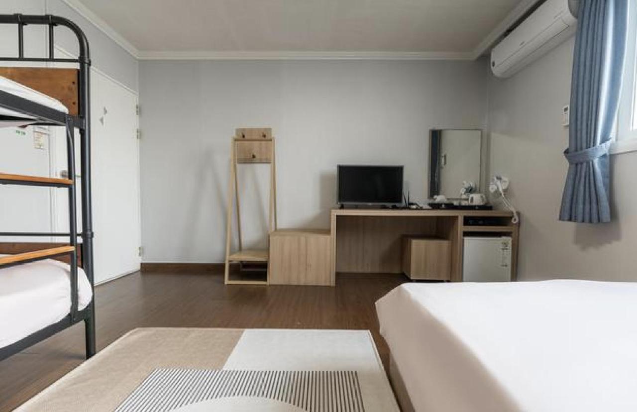 Ellui Hotel Jeju Esterno foto